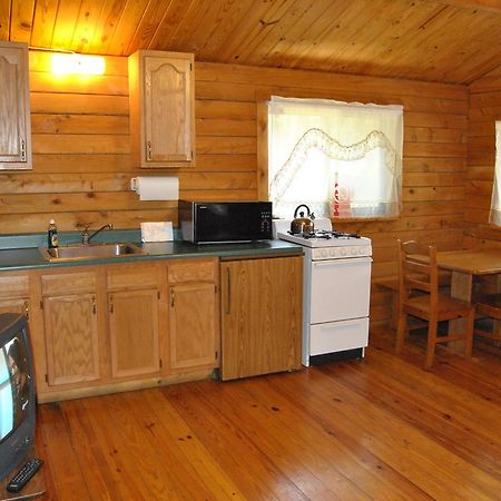 Robin Hill Camping Resort One-Bedroom Cottage 8 Lenhartsville Екстериор снимка