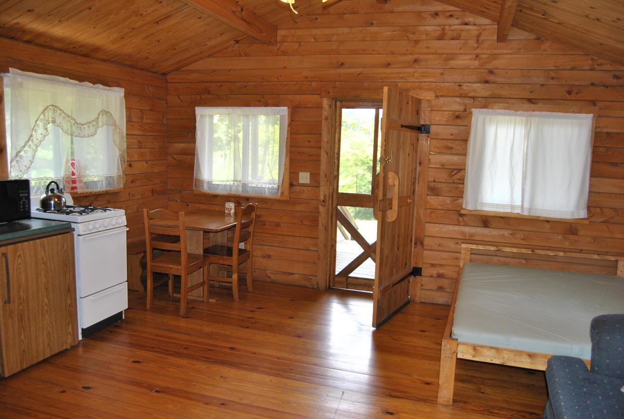 Robin Hill Camping Resort One-Bedroom Cottage 8 Lenhartsville Екстериор снимка