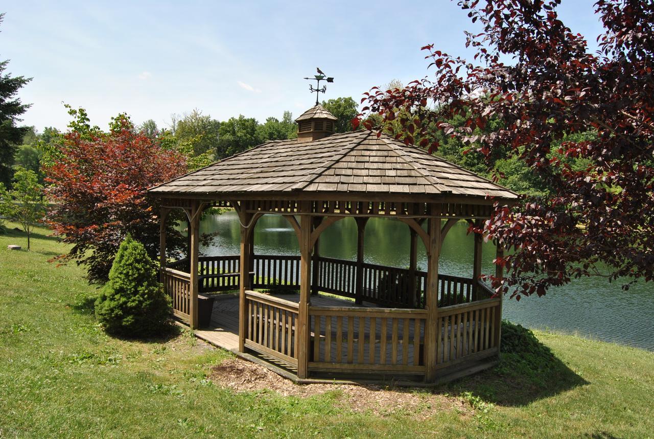 Robin Hill Camping Resort One-Bedroom Cottage 8 Lenhartsville Екстериор снимка