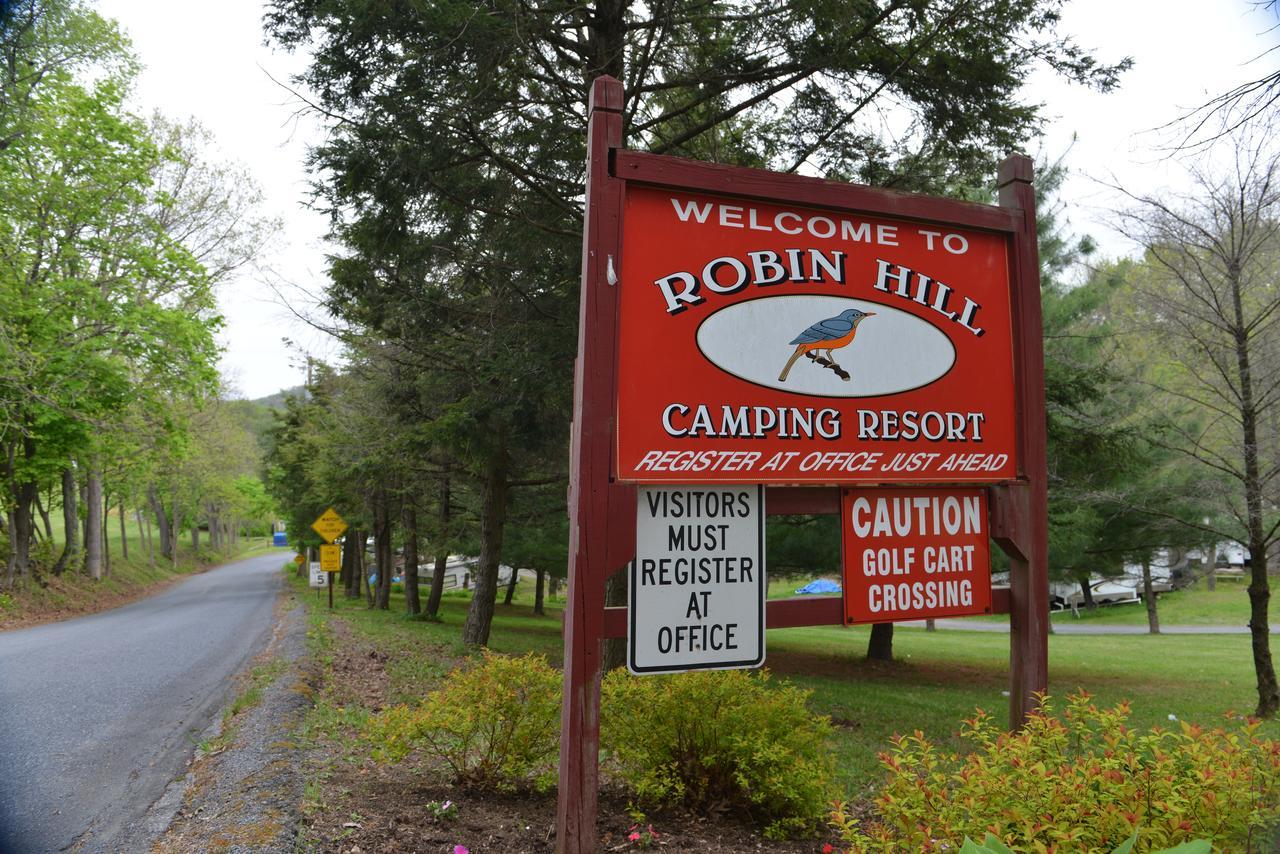 Robin Hill Camping Resort One-Bedroom Cottage 8 Lenhartsville Екстериор снимка